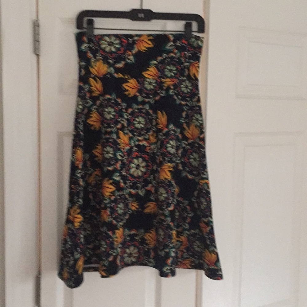 Lularoe skirt